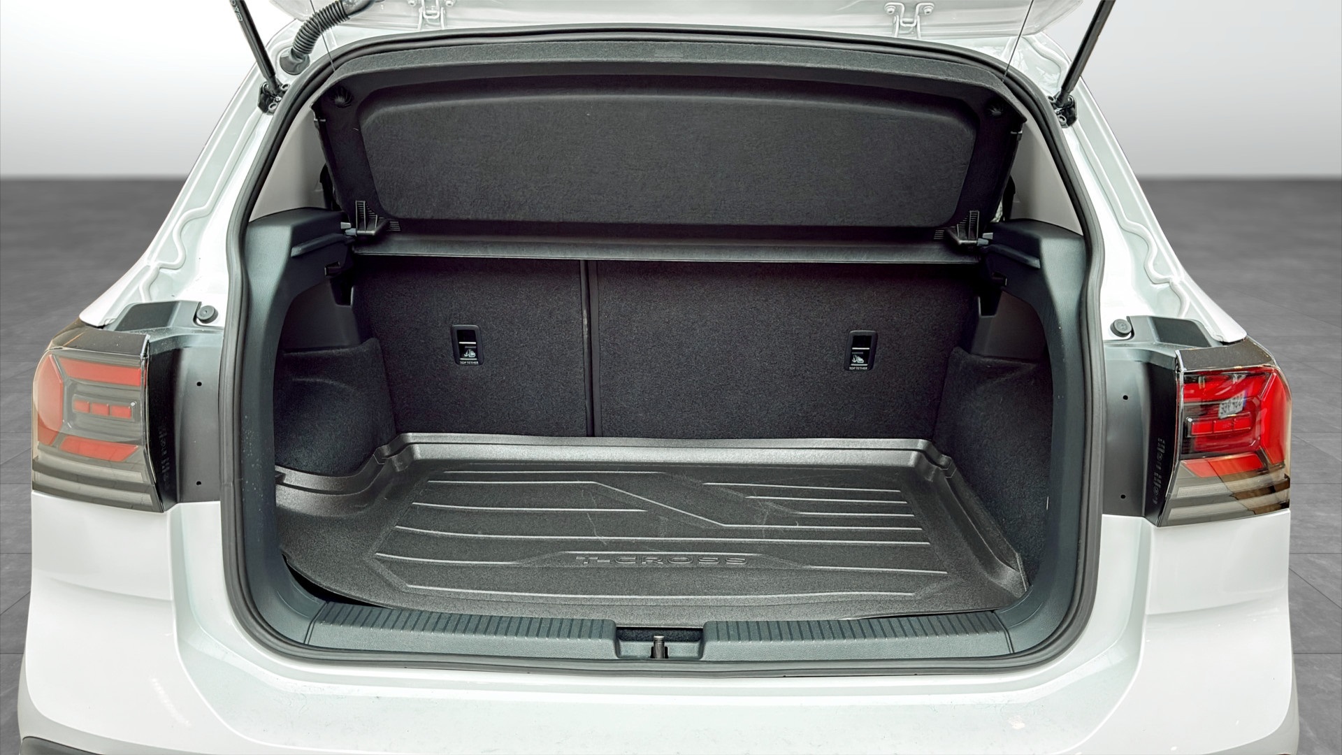Volkswagen T-Cross XBG63R