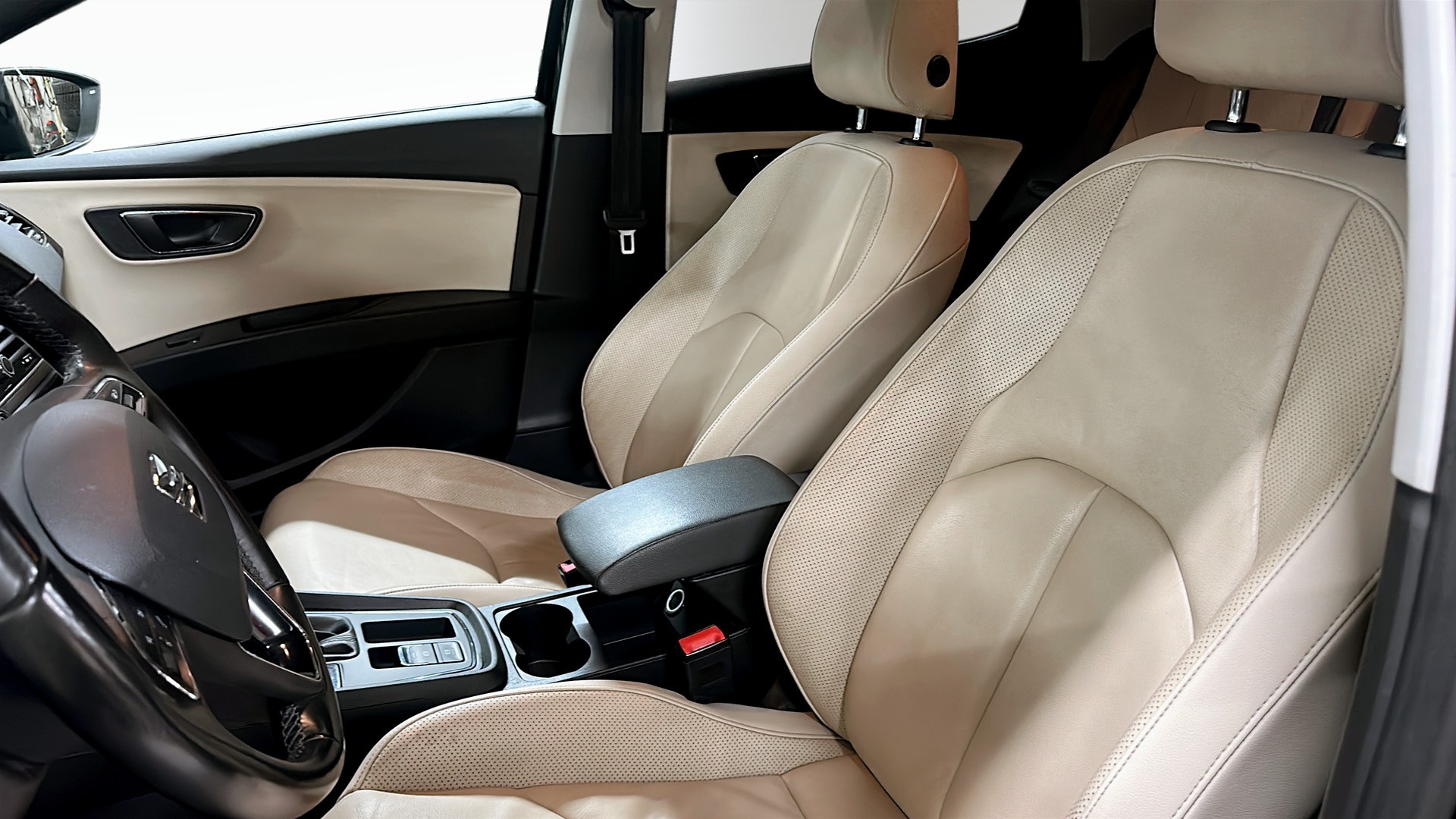 SEAT Leon XBZ459