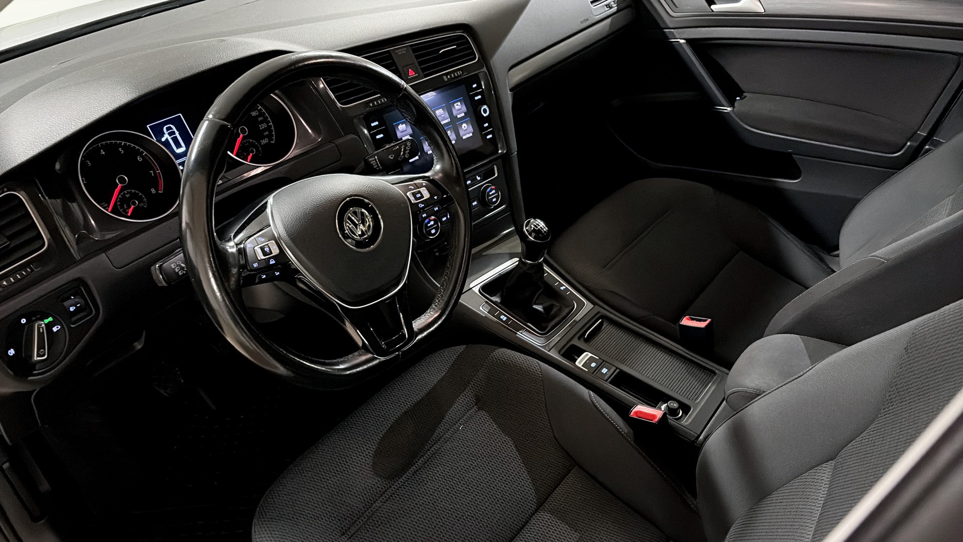 Volkswagen Golf Sportscombi XCN661