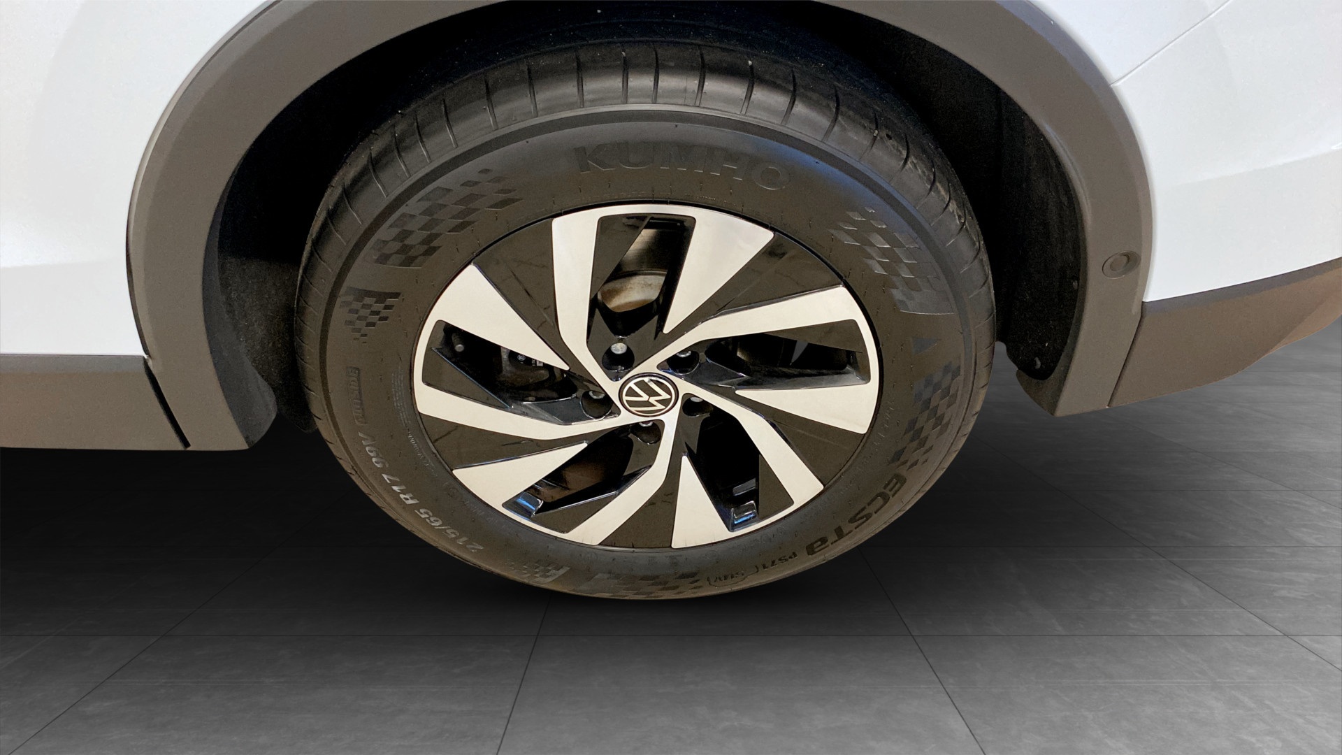 Volkswagen Tiguan XDJ32M
