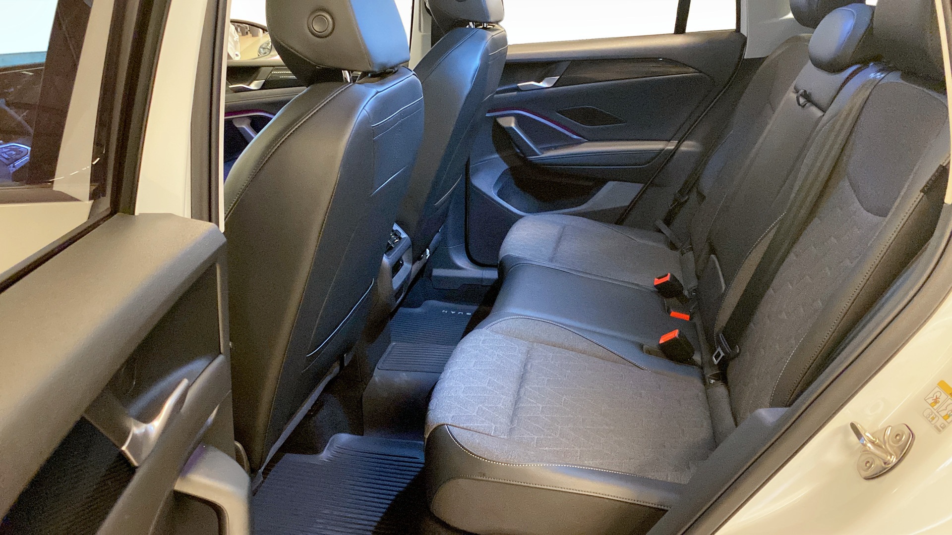 Volkswagen Tiguan XDJ32M