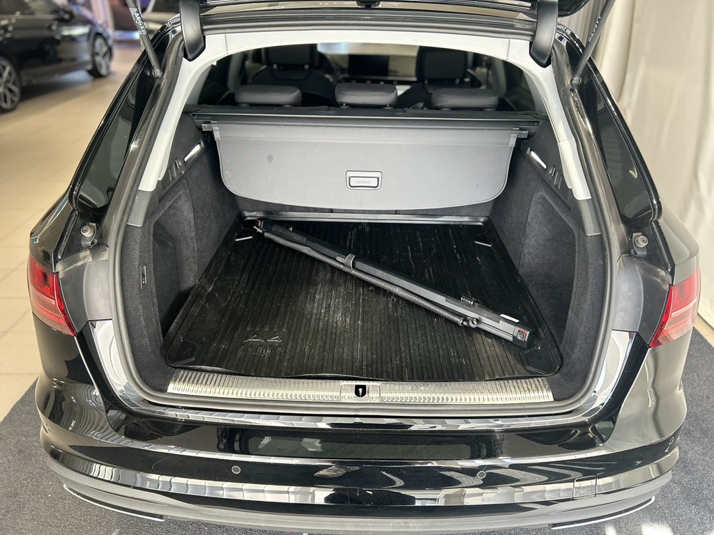 Audi A4 Avant XDK08E
