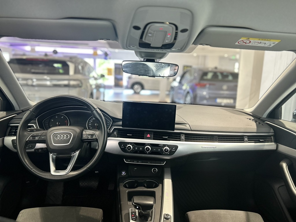 Audi A4 Avant XDK08E