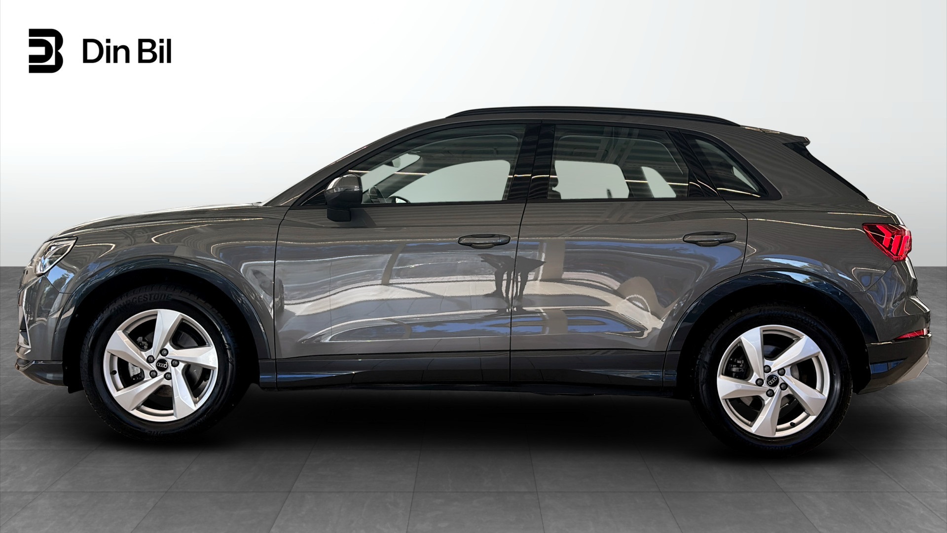 Audi Q3 XDM59X