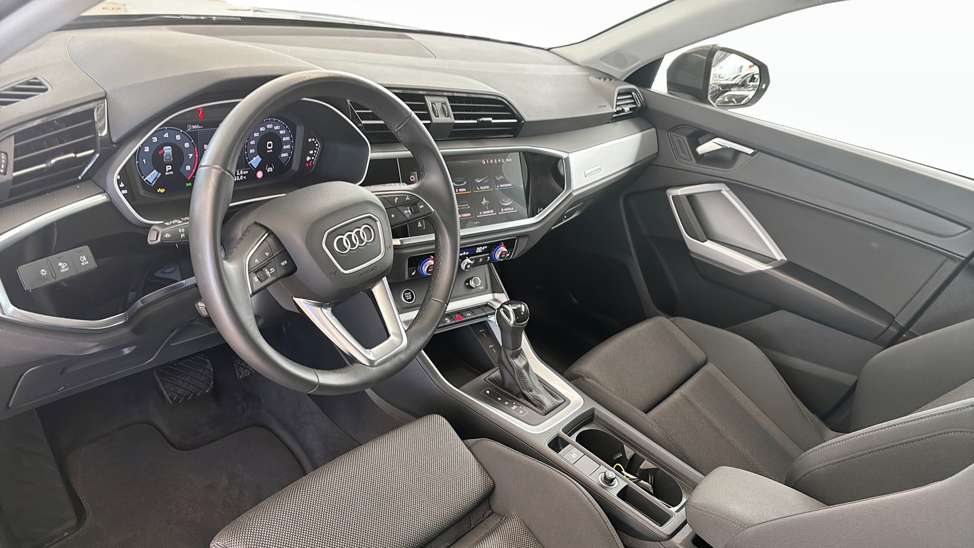 Audi Q3 XDM59X