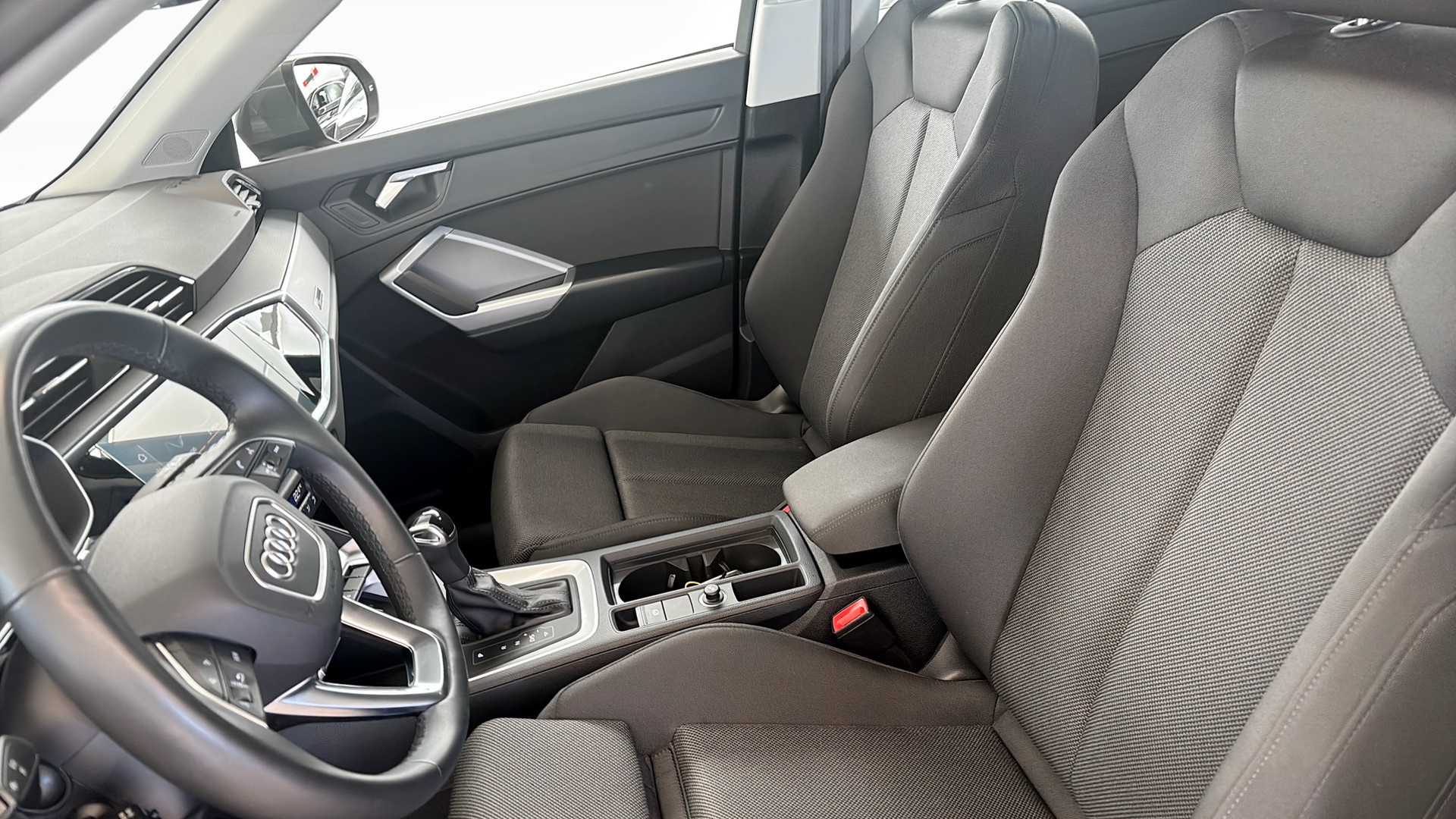 Audi Q3 XDM59X