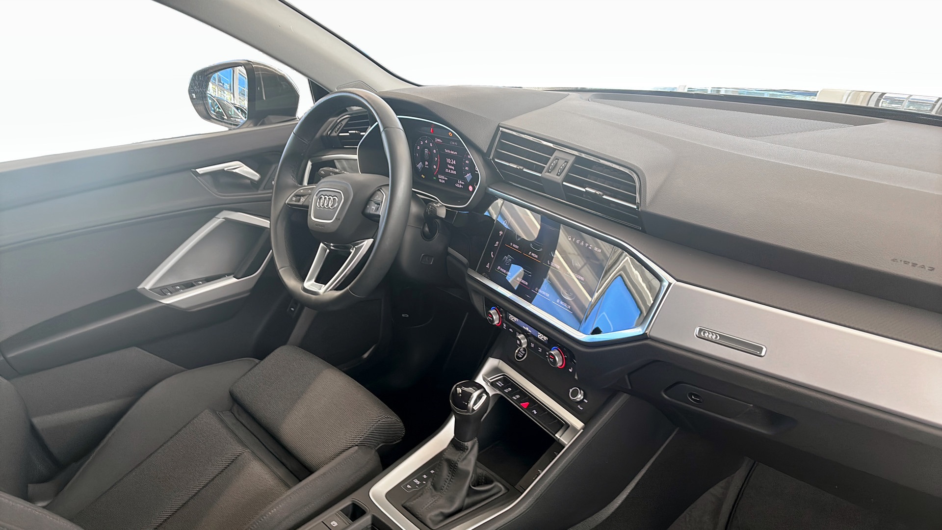 Audi Q3 XDM59X