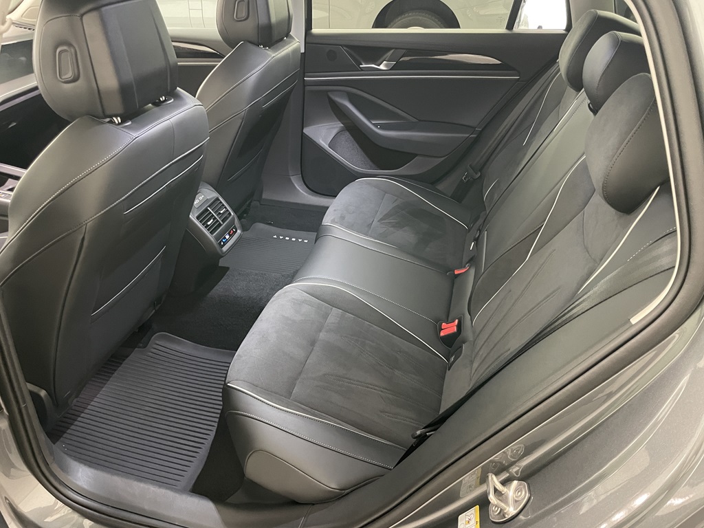 Volkswagen Passat XEJ07J