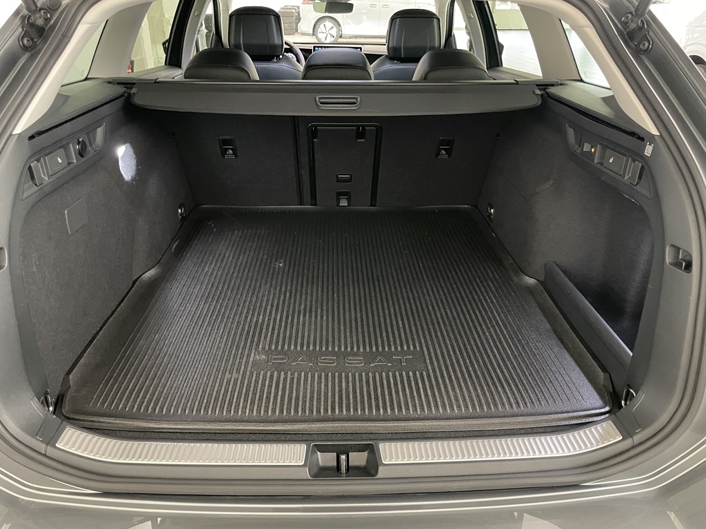 Volkswagen Passat XEJ07J
