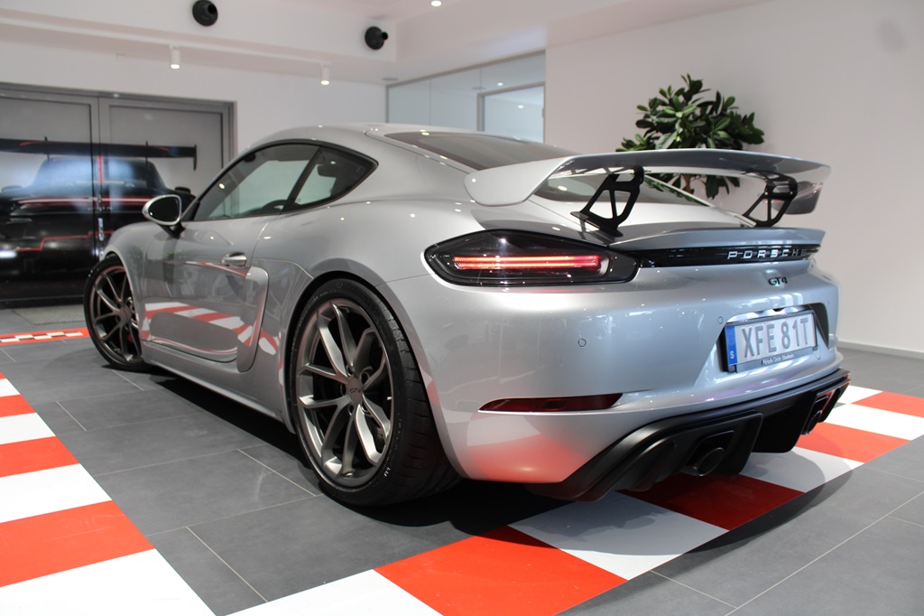 Porsche 718 Cayman XFE81T