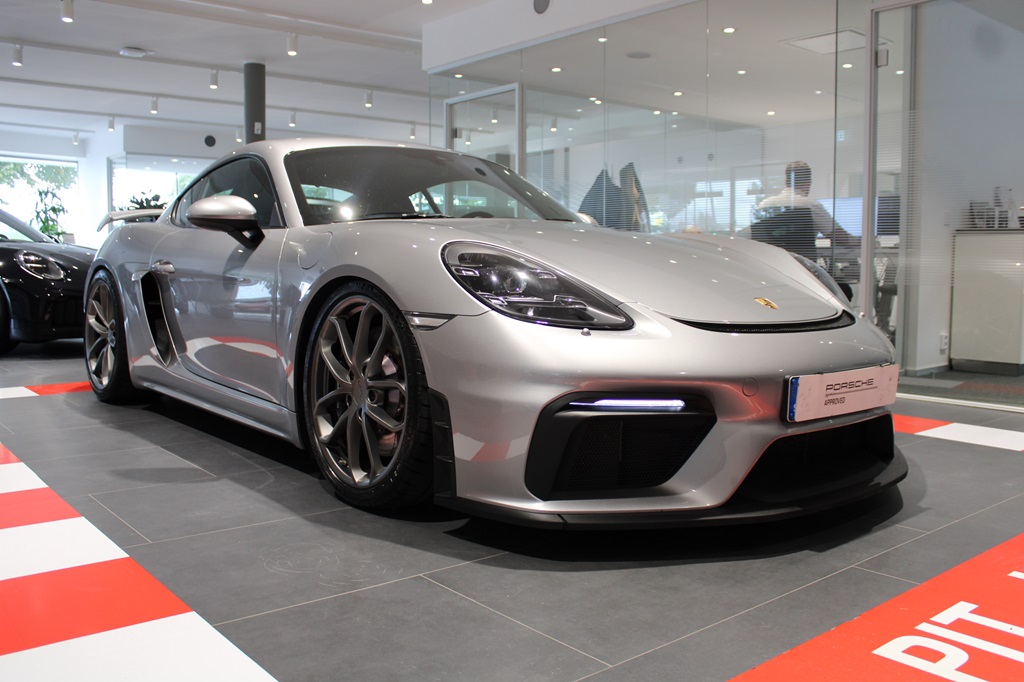 Porsche 718 Cayman XFE81T