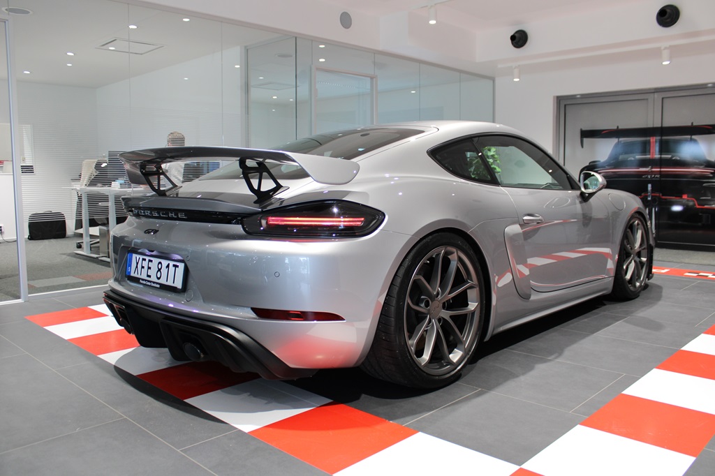 Porsche 718 Cayman XFE81T