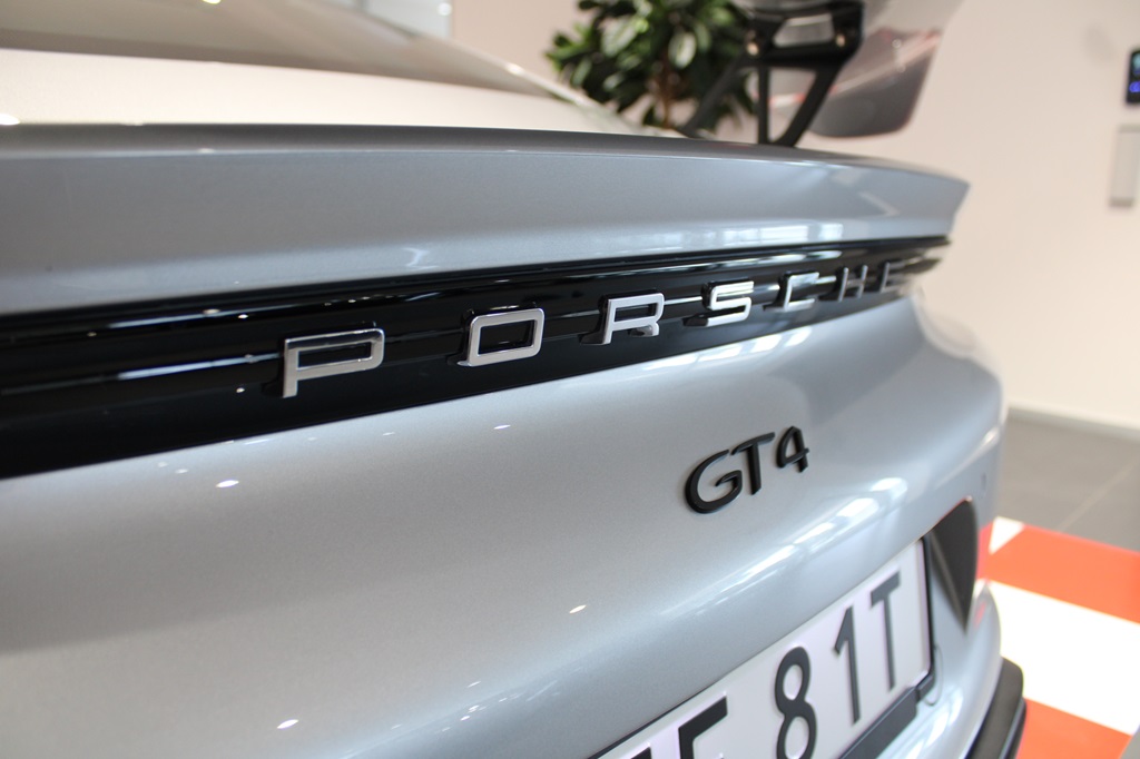 Porsche 718 Cayman XFE81T
