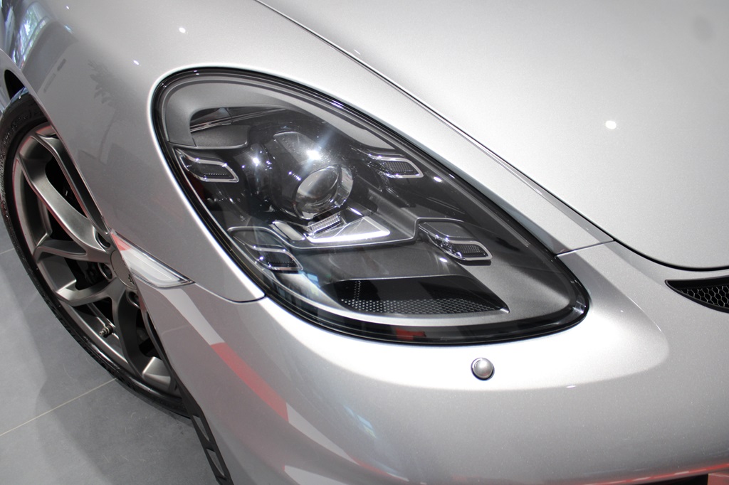 Porsche 718 Cayman XFE81T