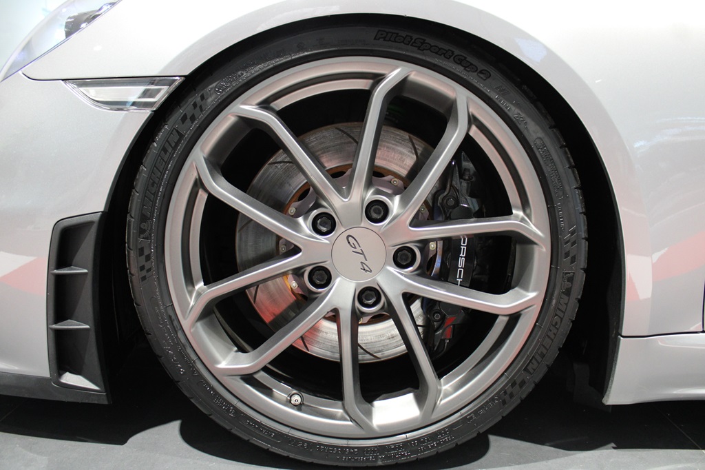 Porsche 718 Cayman XFE81T