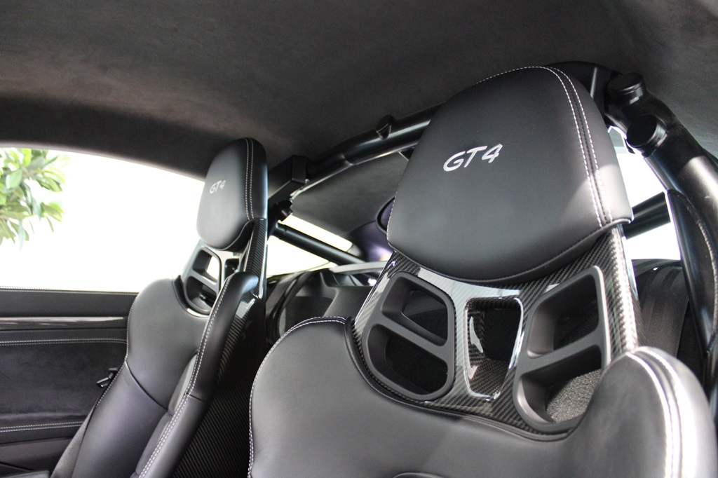Porsche 718 Cayman XFE81T