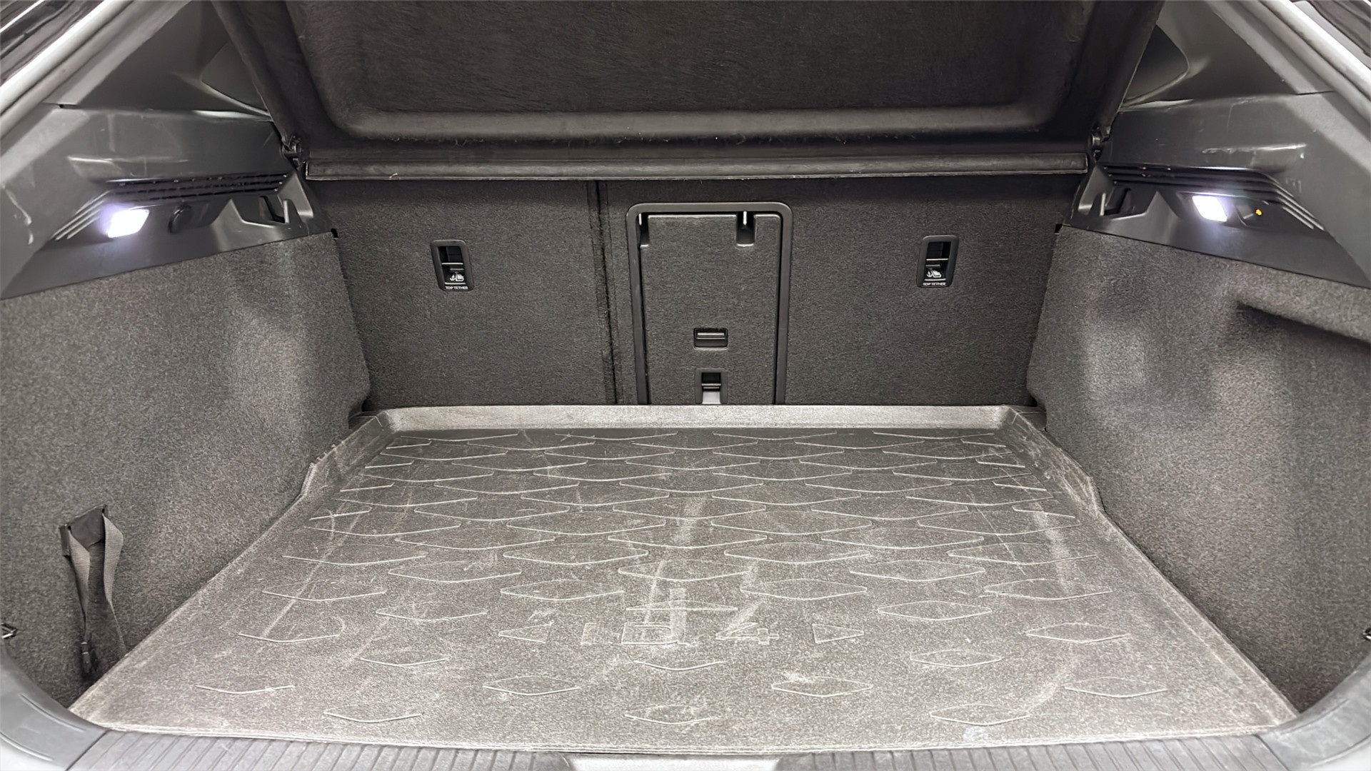 Volkswagen ID.4 XFH61K