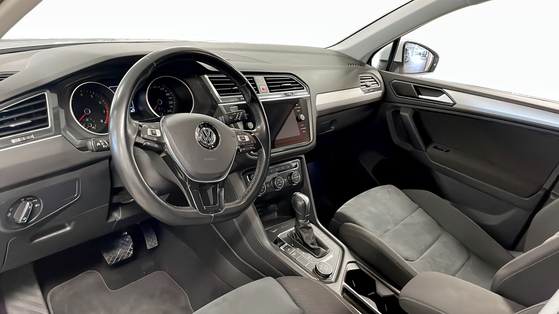 Volkswagen Tiguan XFT032