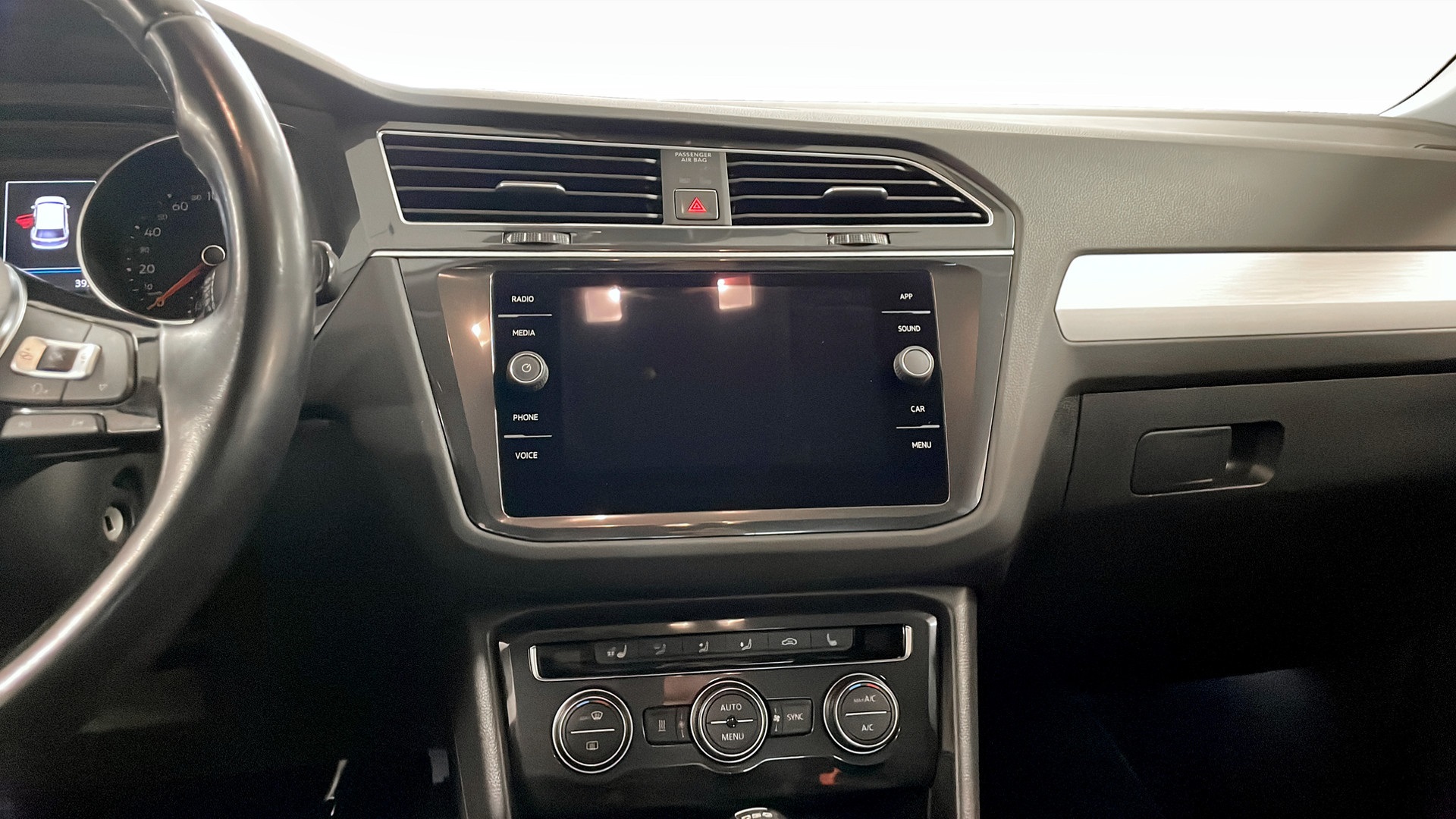 Volkswagen Tiguan XFT032