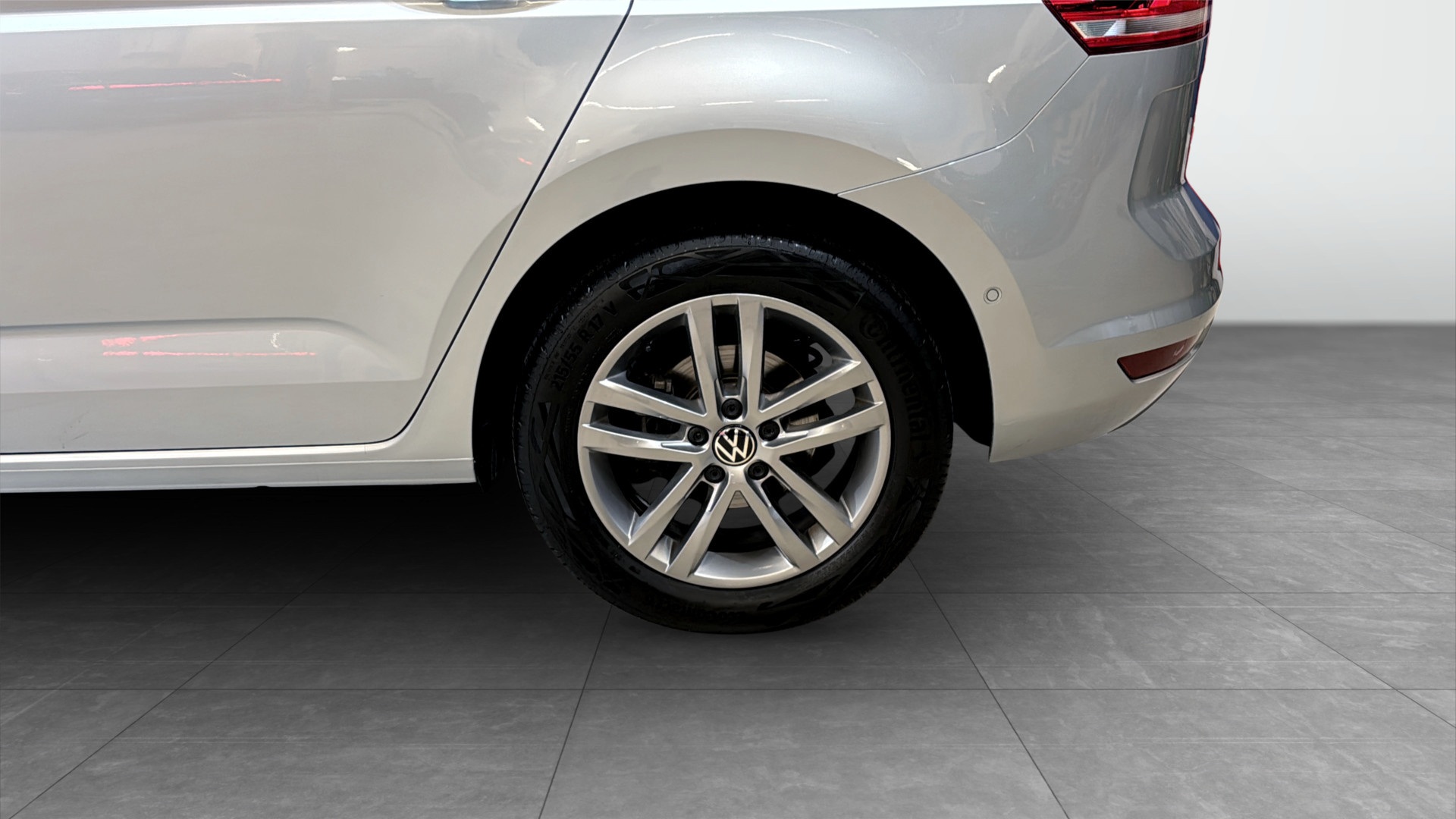 Volkswagen Touran XGE11T