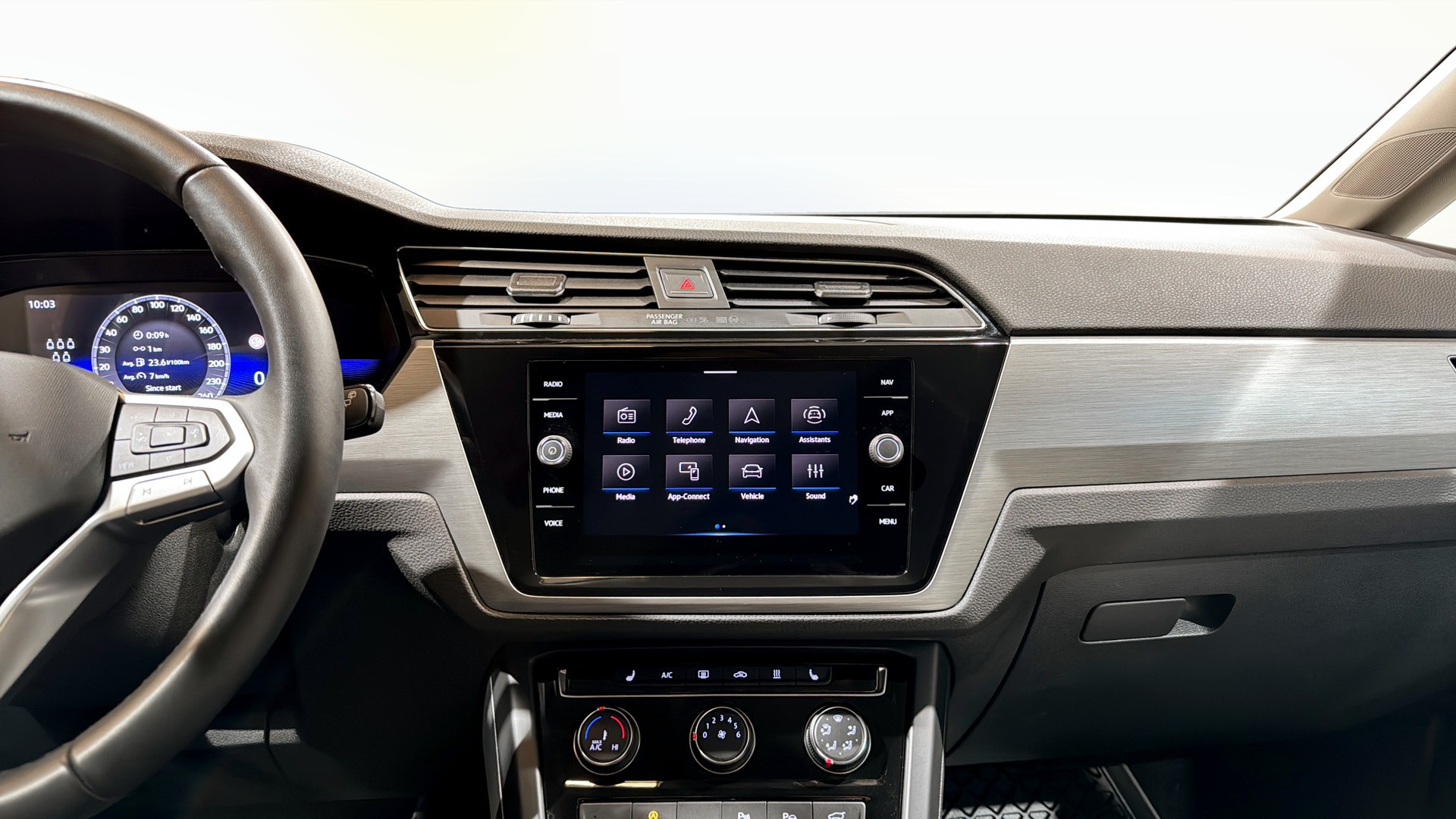 Volkswagen Touran XGE11T