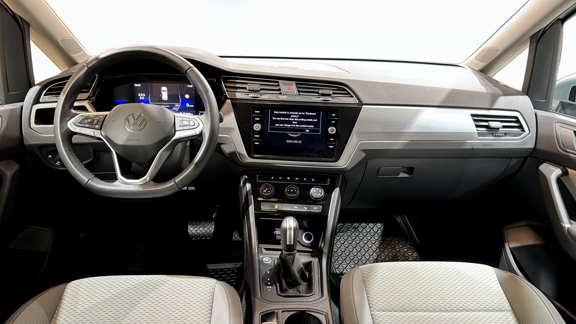 Volkswagen Touran XGE11T