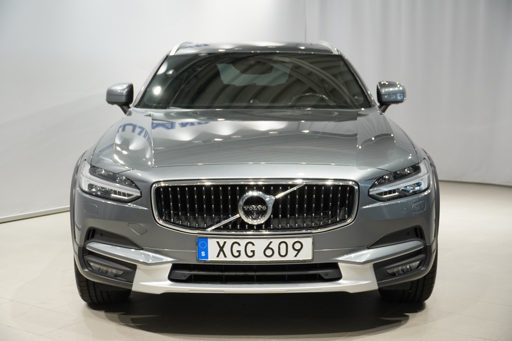 Volvo V90 Cross Country XGG609