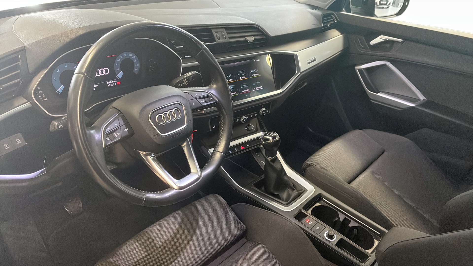 Audi Q3 XGJ91U
