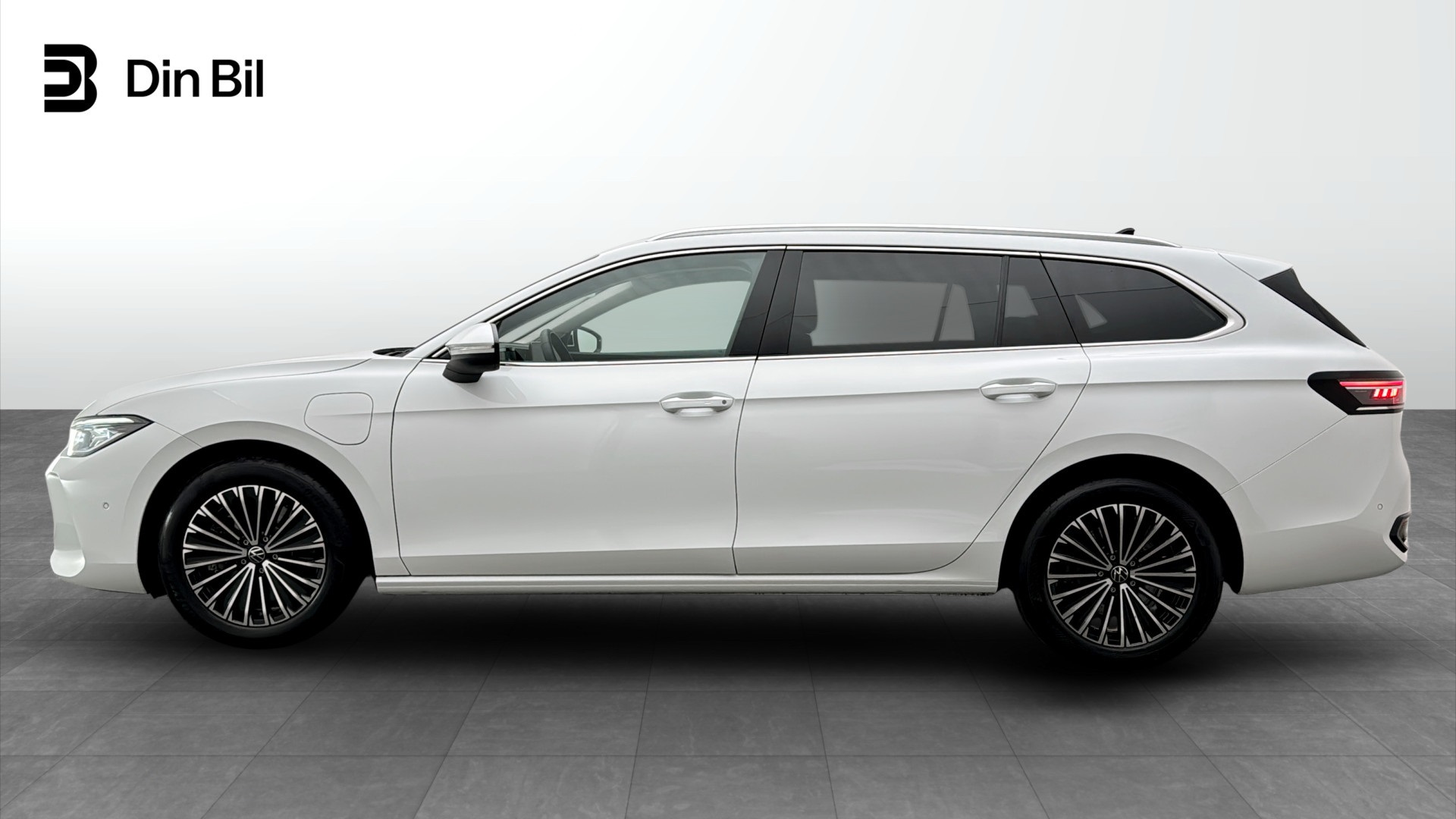 Volkswagen Passat XGM32M