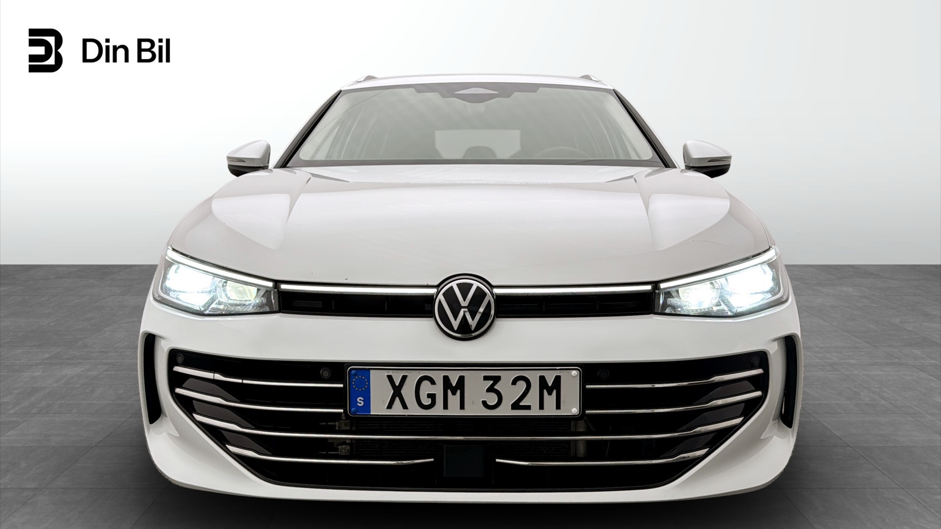 Volkswagen Passat XGM32M