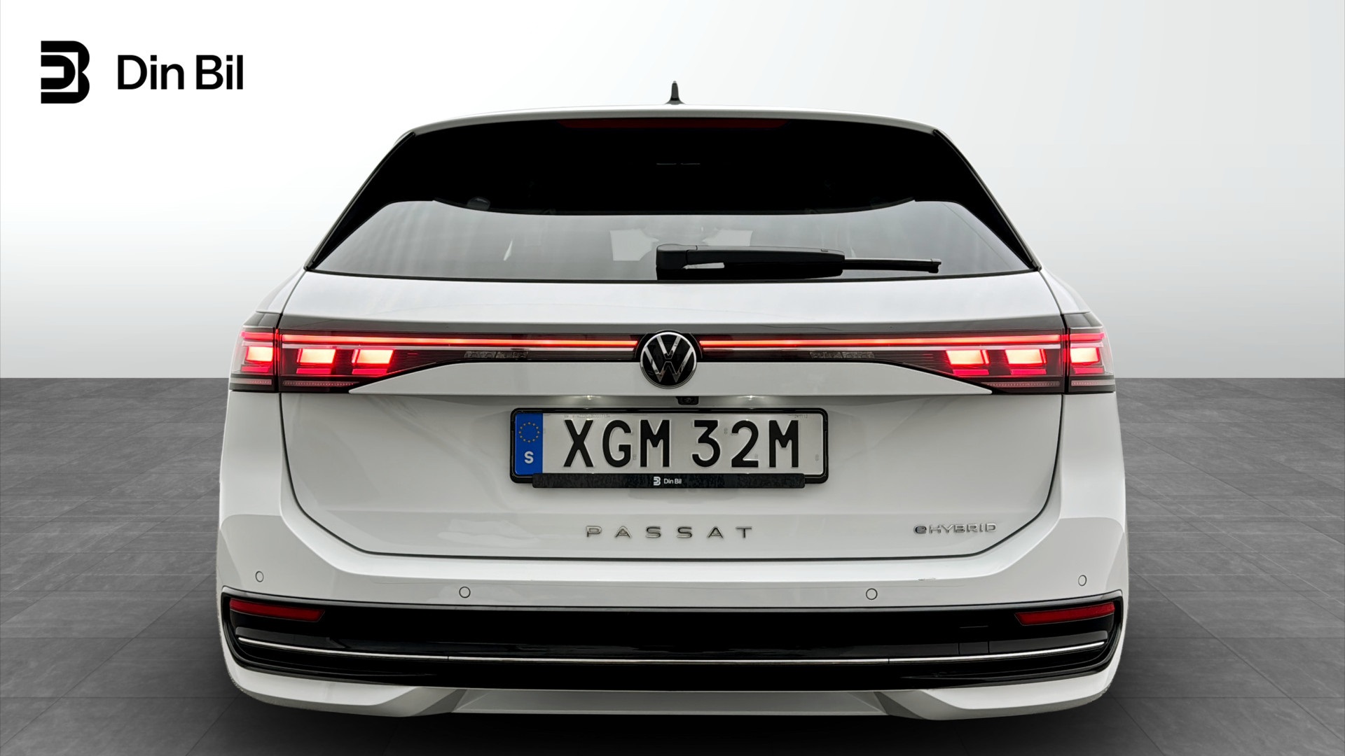Volkswagen Passat XGM32M