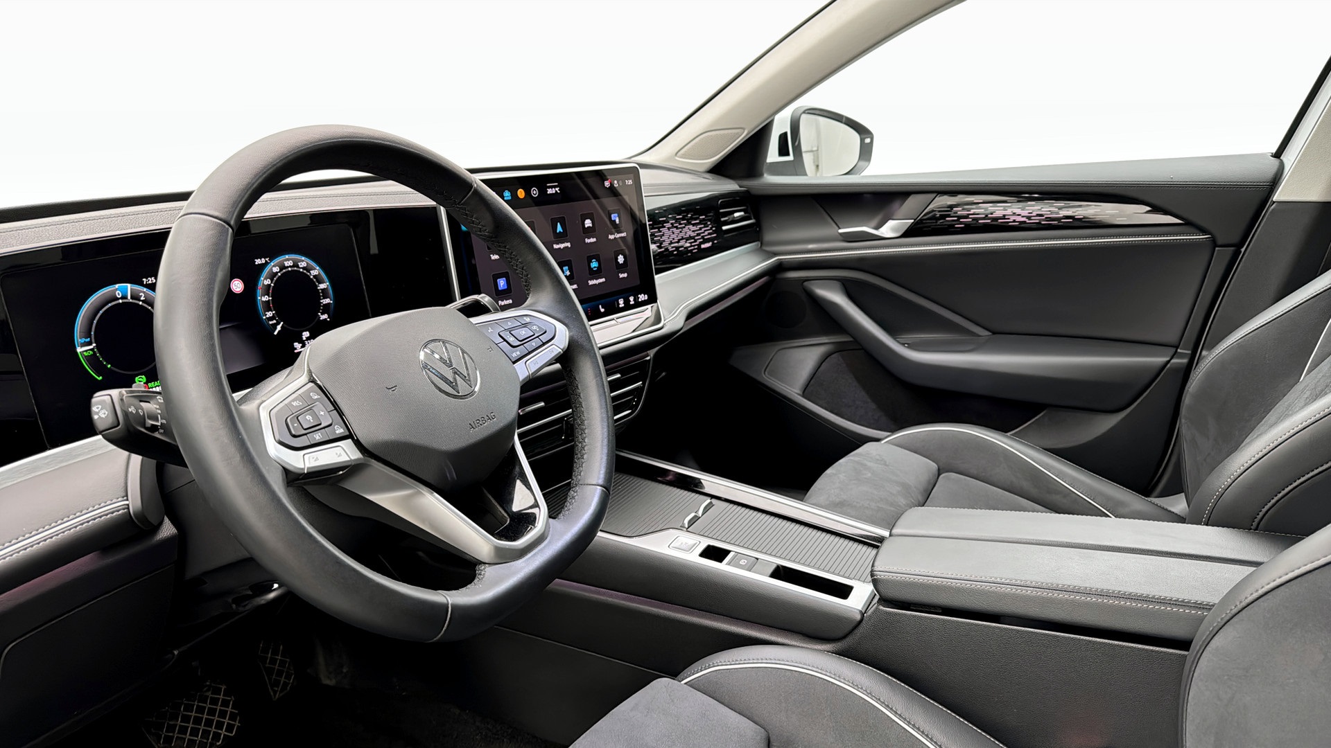 Volkswagen Passat XGM32M