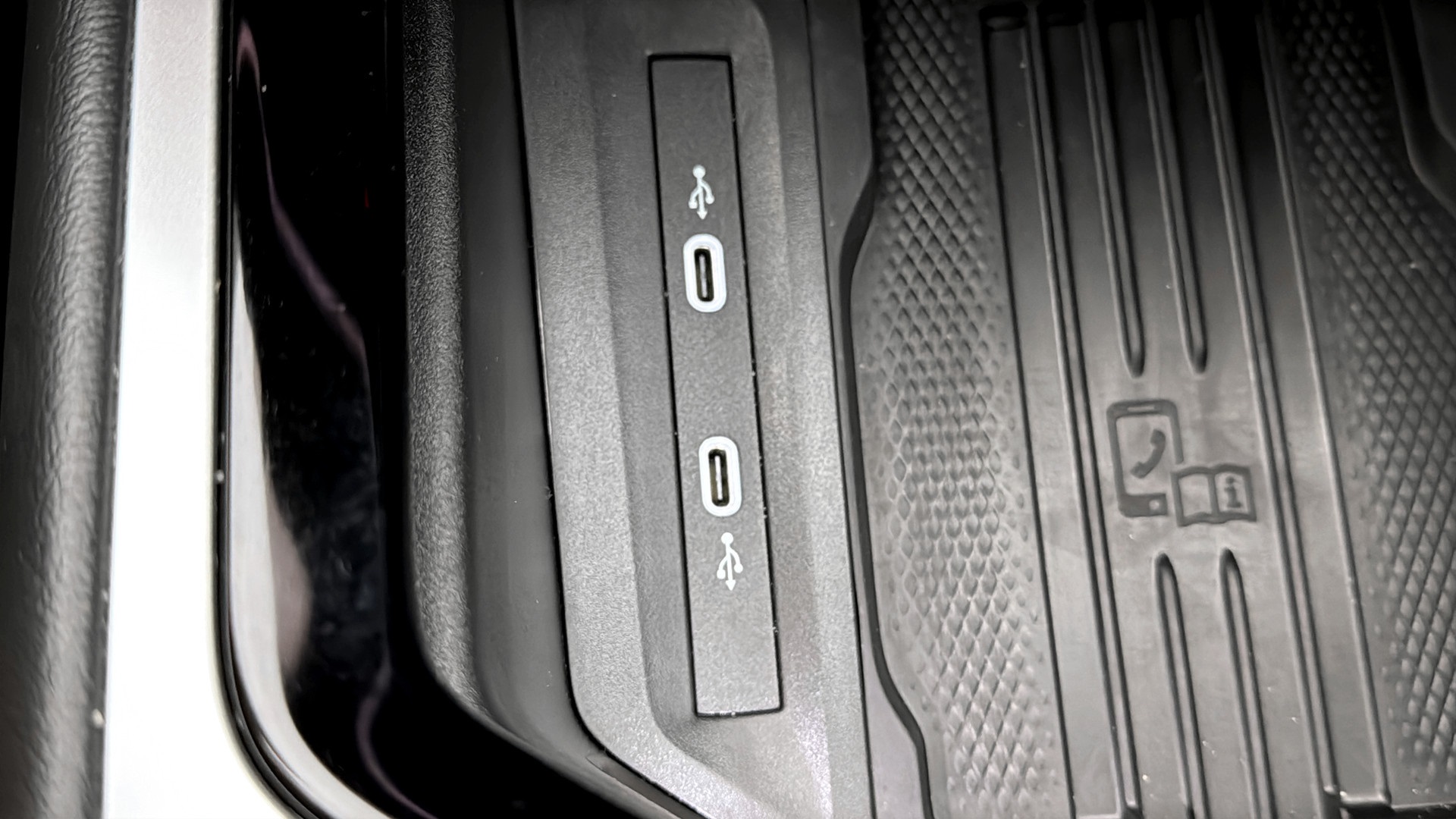 Volkswagen Passat XGM32M