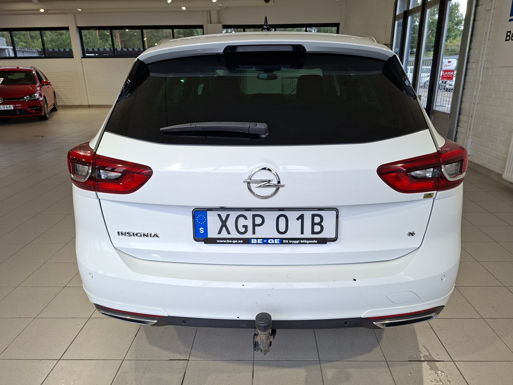 Opel Insignia XGP01B