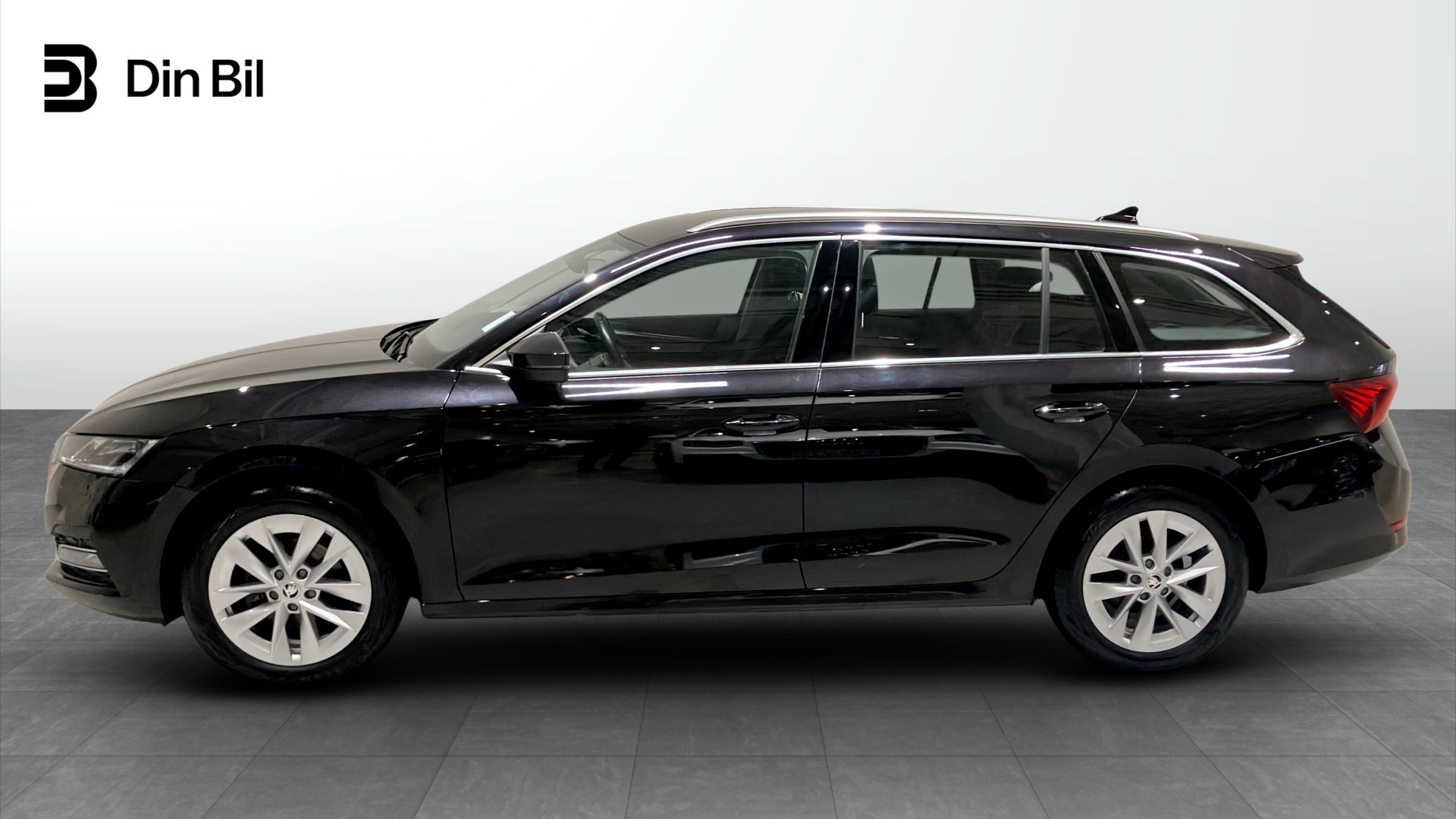 Skoda Octavia XJA447