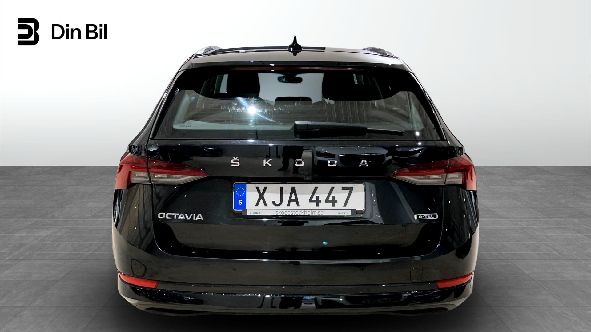 Skoda Octavia XJA447