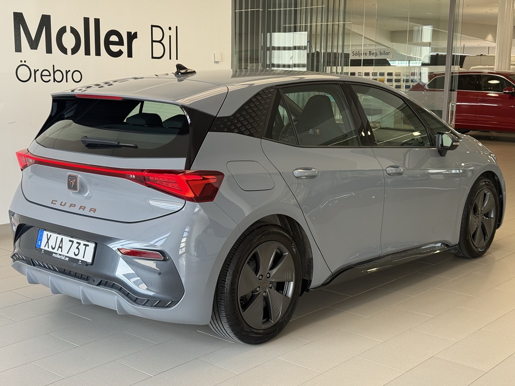 CUPRA Born XJA73T