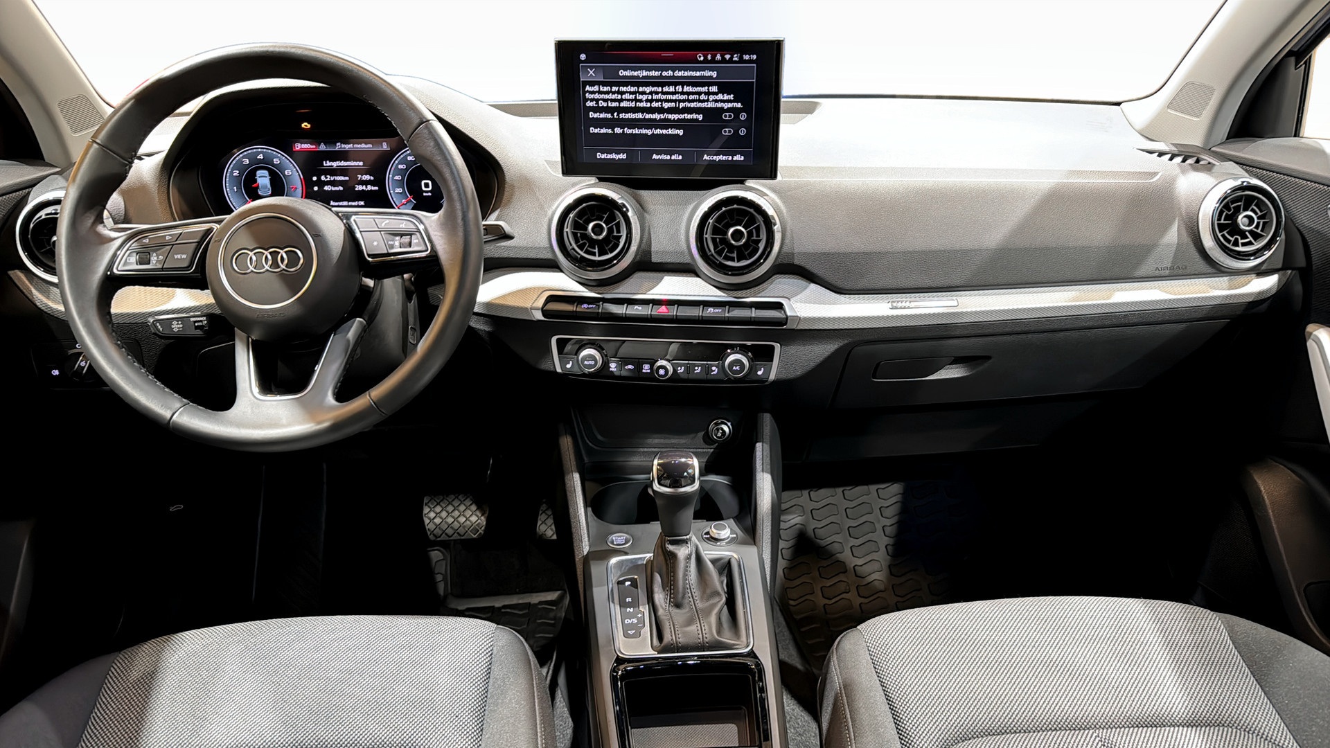 Audi Q2 XJB27K