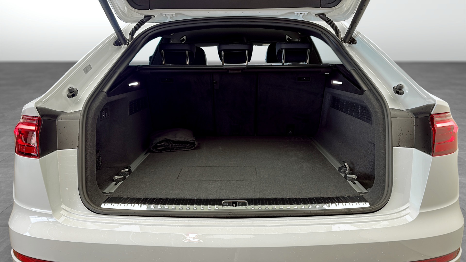 Audi Q8 XJB79X