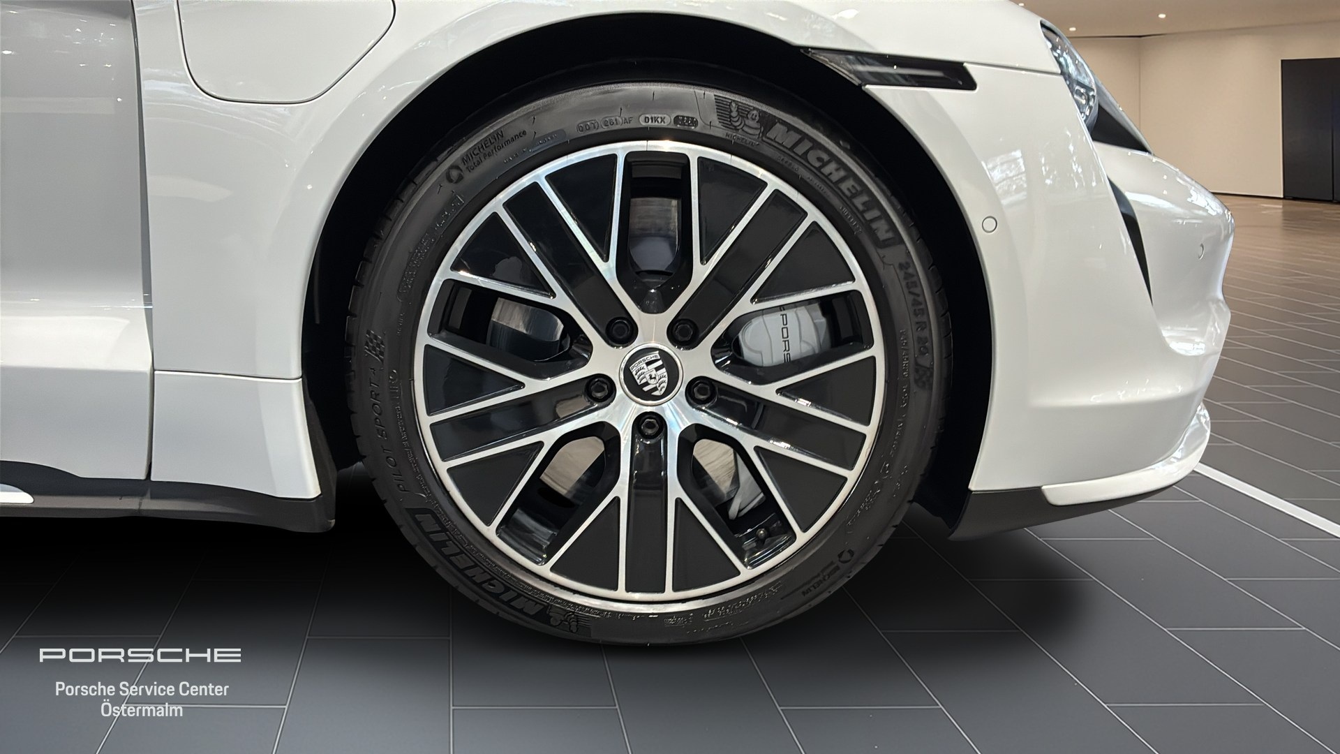 Porsche Taycan XJE81B