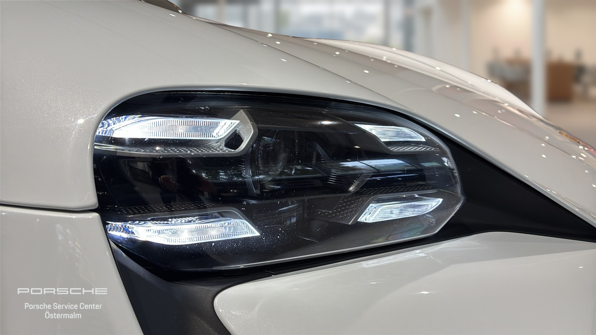 Porsche Taycan XJE81B