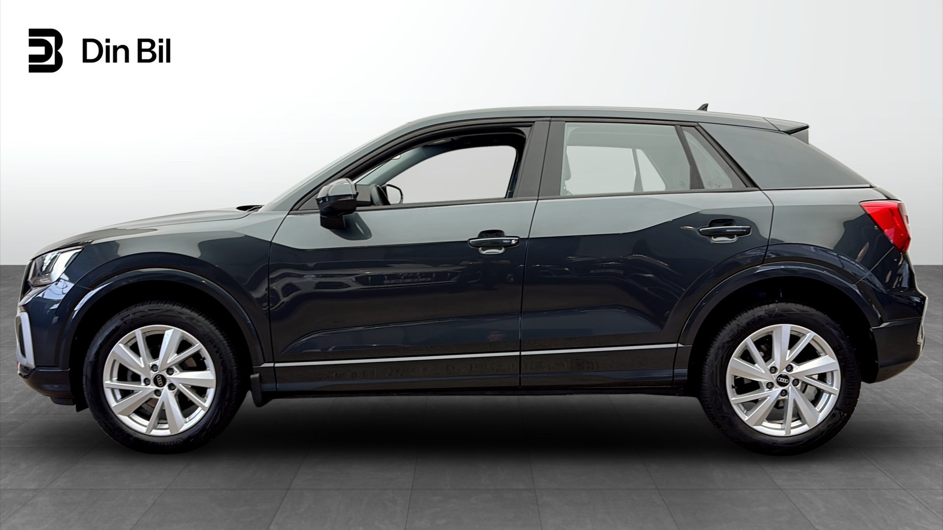 Audi Q2 XJG33K