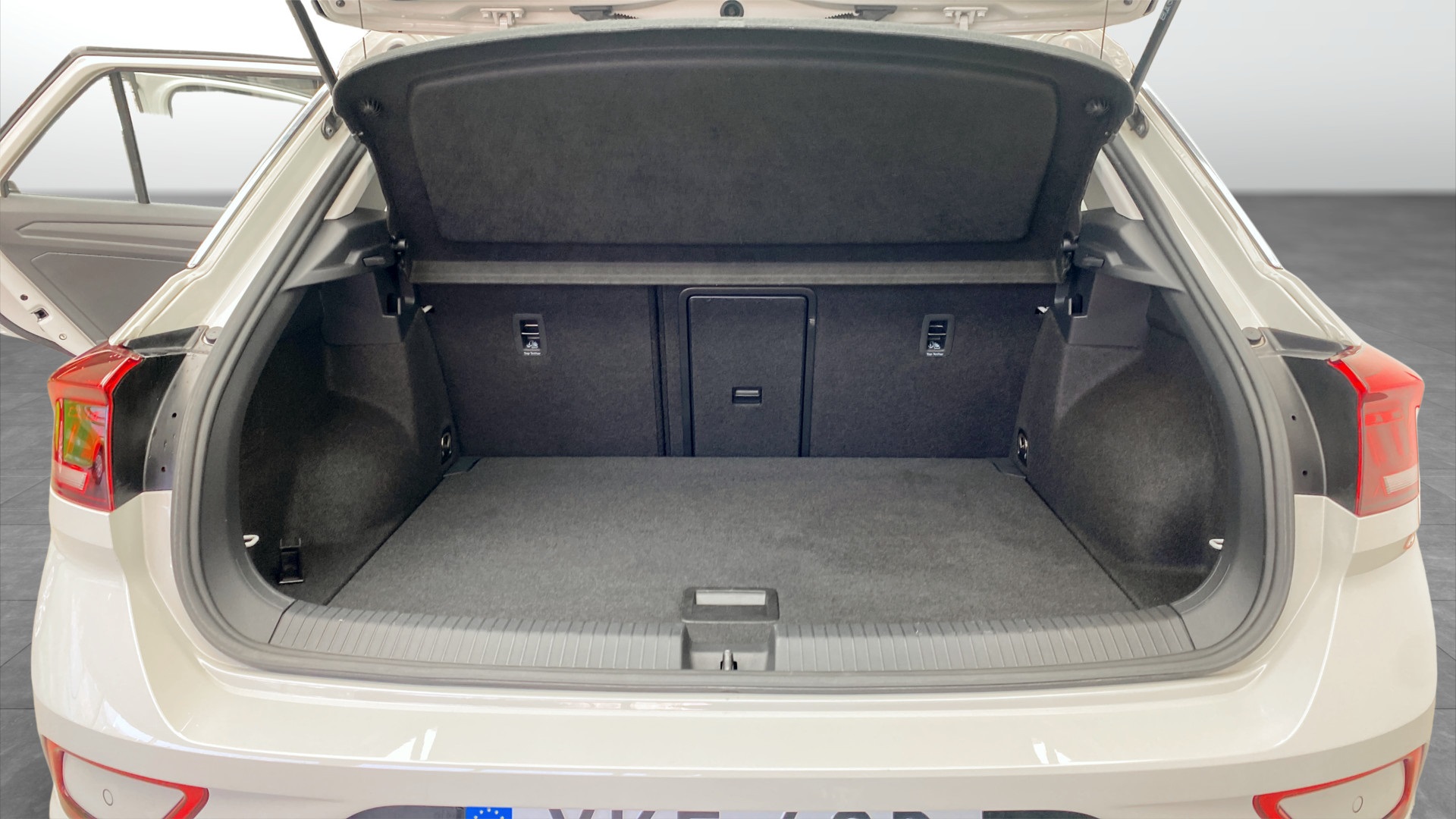 Volkswagen T-Roc XKE48D