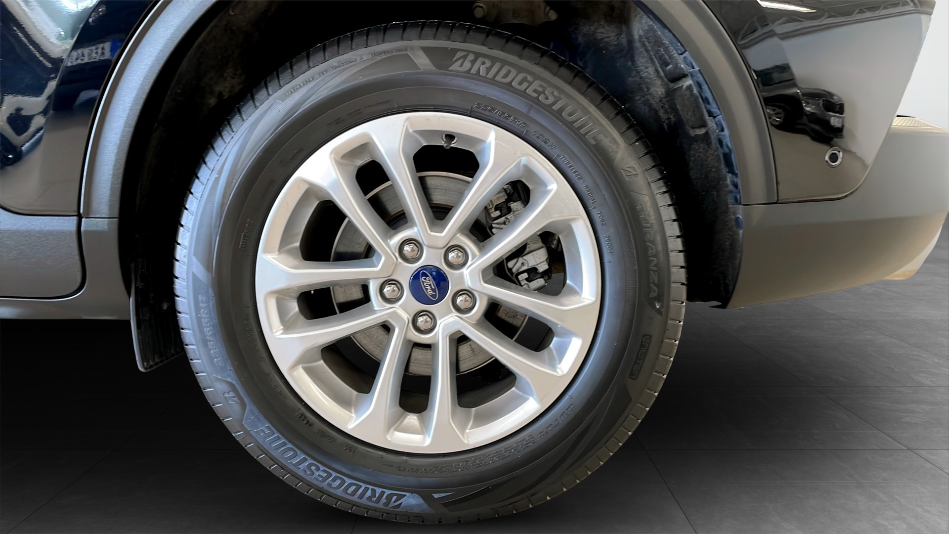 Ford Kuga XKY093