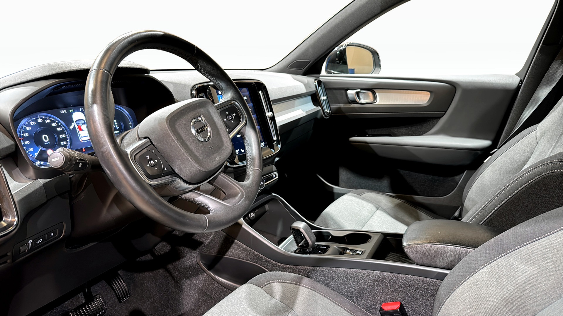 Volvo XC40 XLP08W