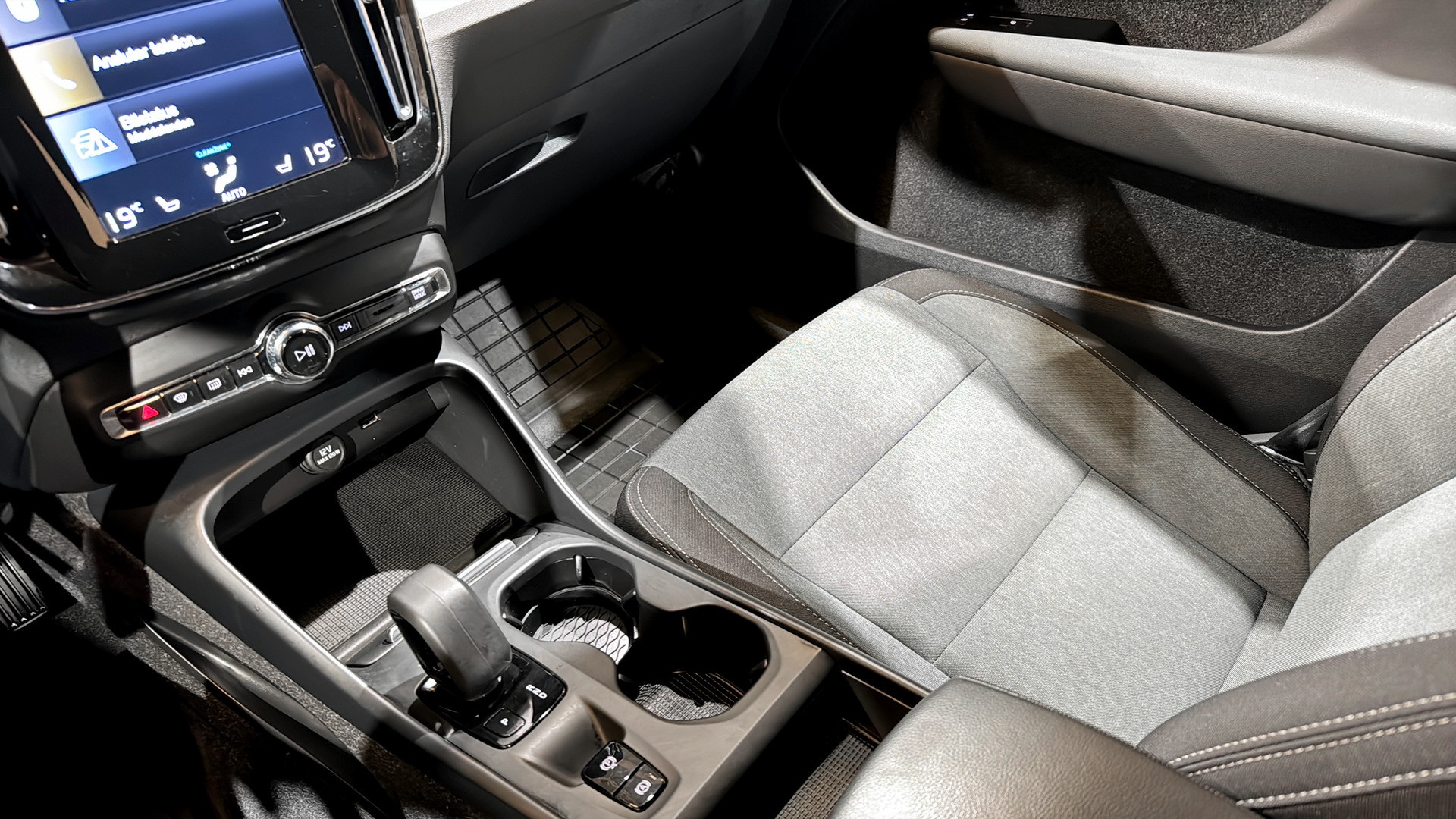 Volvo XC40 XLP08W