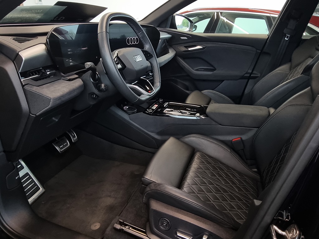 Audi Q6 e-tron XMK95Z