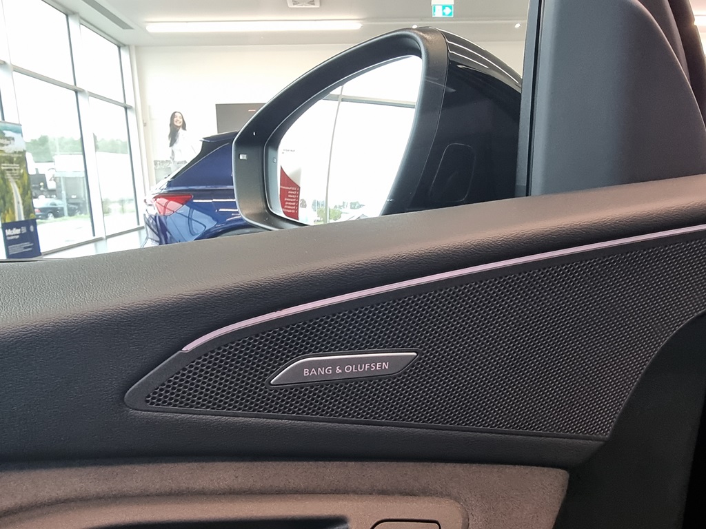 Audi Q6 e-tron XMK95Z