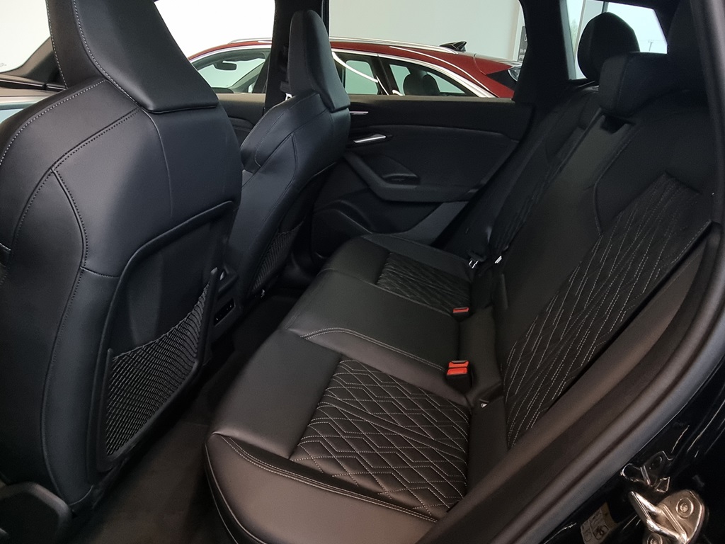 Audi Q6 e-tron XMK95Z
