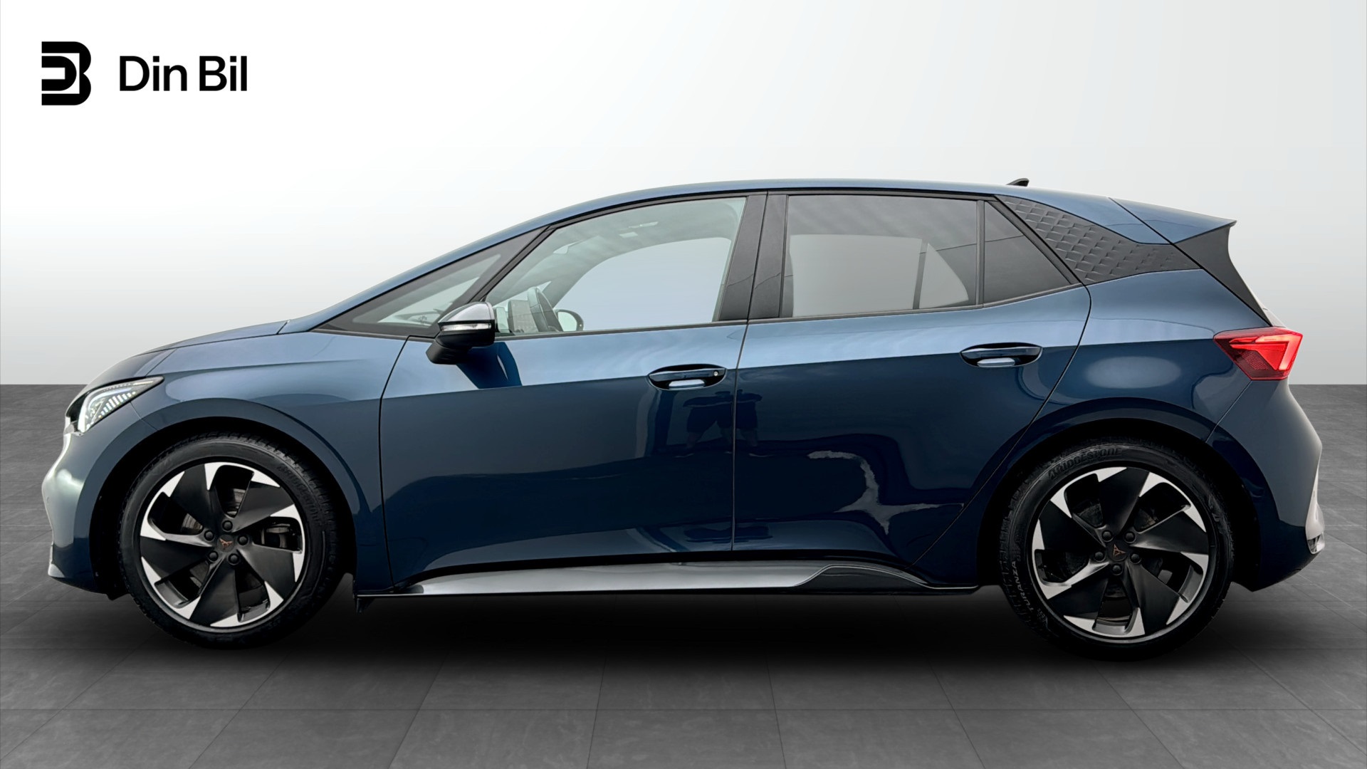 CUPRA Born XNM58L